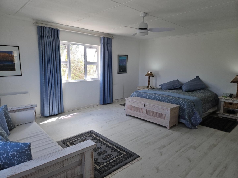 4 Bedroom Property for Sale in Pearly Beach Western Cape